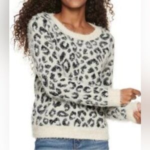 Mudd Soft Fuzzy Cheetah Animal Print Eyelash Knit Crew Neck Sweater Size S
